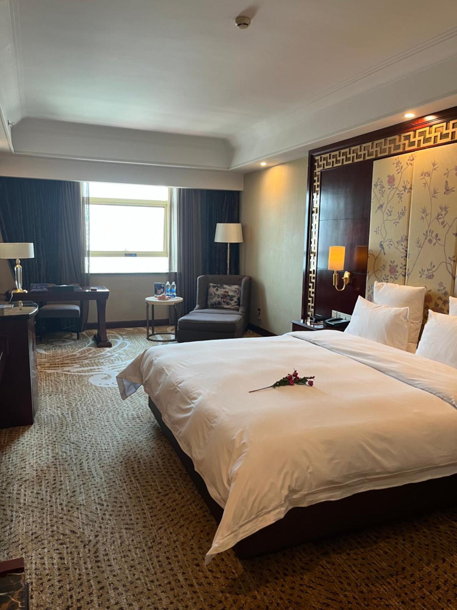 Days Hotel & Suites China Town---Five Minutes To Reach Changsha Station, The Metro Line 2 & Line 6 Are Nearby,Free Gym & Laundromat,Chinese And Western Buffet Breakfast Is Offered On The 31St Floor Ngoại thất bức ảnh